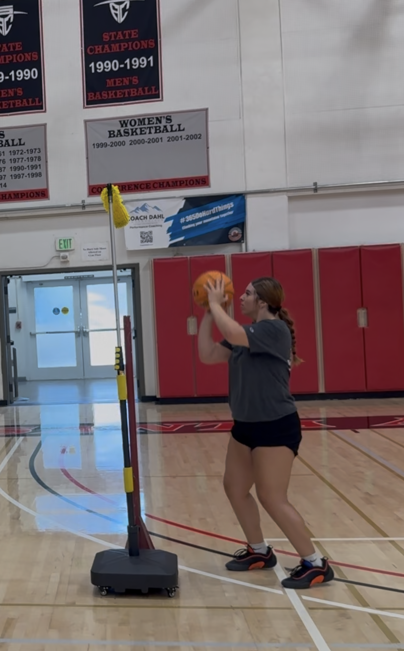 Free throw set position close to The Archer shooting guide