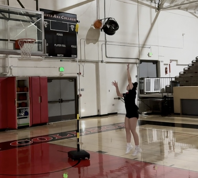 Jump hook apex point training with The Archer basketball tool